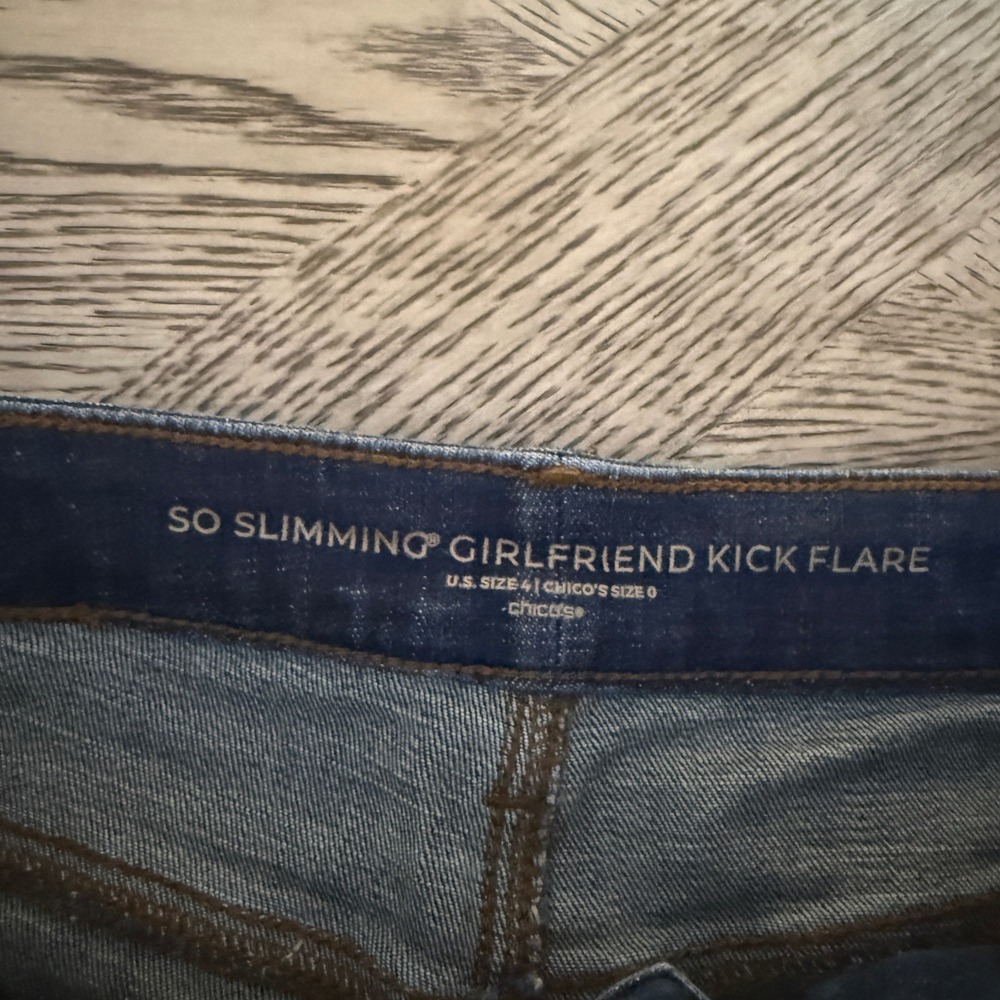 Chicos So Slimming Girlfriend Kick Flare Jeans Dark Wash Blue Denim Size 0 / 4 - Picture 8 of 10
